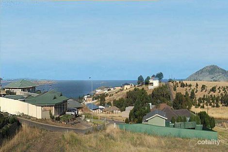 Property photo of 4 Three Gullies Road Encounter Bay SA 5211