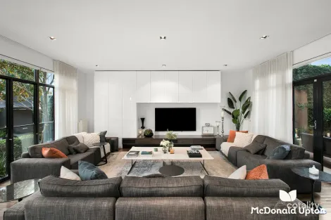 Property photo of 73 Market Street Essendon VIC 3040