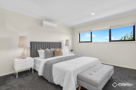 Property photo of 90 Henry Street Pakenham VIC 3810