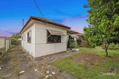 307 Roberts Rd, Greenacre, NSW 2190