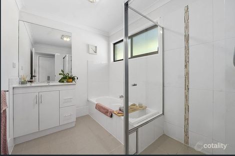 Property photo of 32 Whitian Drive Carrara QLD 4211