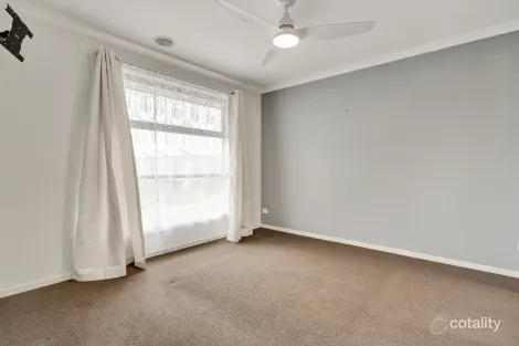 Property photo of 45 Mulholland Drive Tarneit VIC 3029
