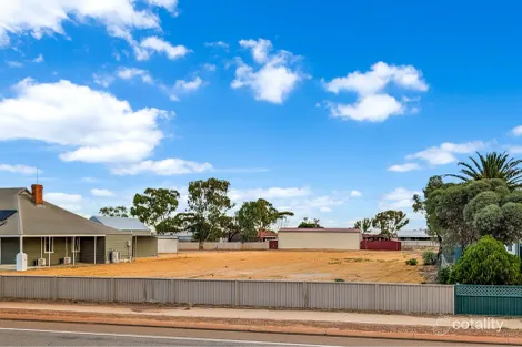 34 Massingham St, Kellerberrin, WA 6410