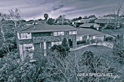 Property photo of 2 Sumner Court Berwick VIC 3806