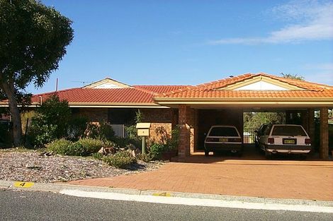 Property photo of 4 Thomas Way Karrinyup WA 6018