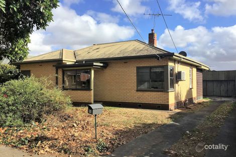 16 Toyne Ave, Hamlyn Heights, VIC 3215