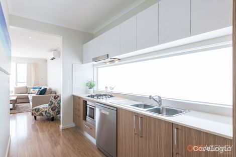 Property photo of 28 Beachside Drive Caves Beach NSW 2281