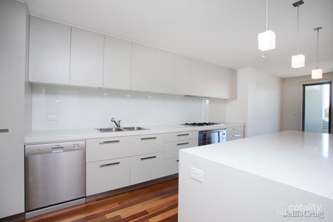 Property photo of 14 Waterside Place Maribyrnong VIC 3032