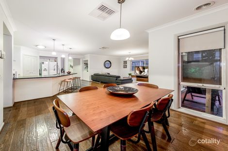 Property photo of 1 Faringdon Crescent Cranbourne North VIC 3977