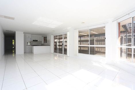 Property photo of 31 McKeown Crescent Roxburgh Park VIC 3064