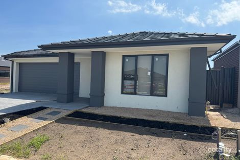 8 Risely Rd, Clyde North, VIC 3978