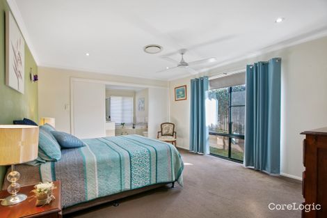 Property photo of 8 Chairmans Close Jones Hill QLD 4570