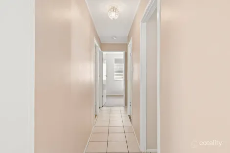 Property photo of 5 Holmes Drive Beaconsfield QLD 4740