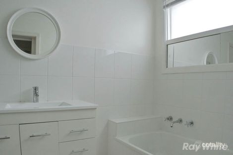 Property photo of 4 Halcot Close Mulgrave VIC 3170