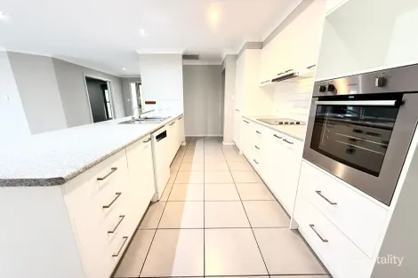 Property photo of 1 Cameron Street Chinchilla QLD 4413