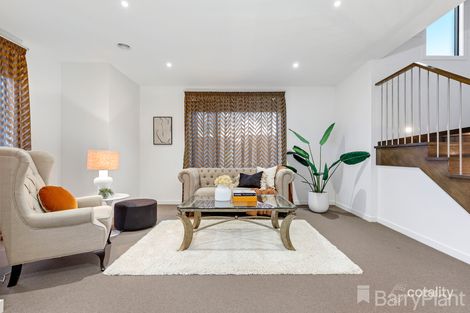 Property photo of 70 Fitzjohns Drive Bundoora VIC 3083
