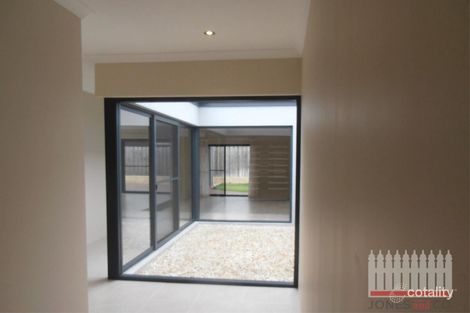 Property photo of 3 Weyba Turn Ellenbrook WA 6069