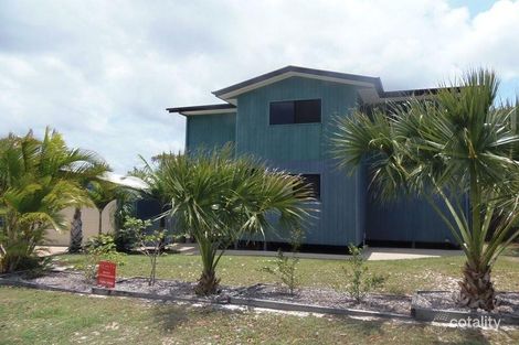 Property photo of 5 Coolberry Court Rainbow Beach QLD 4581