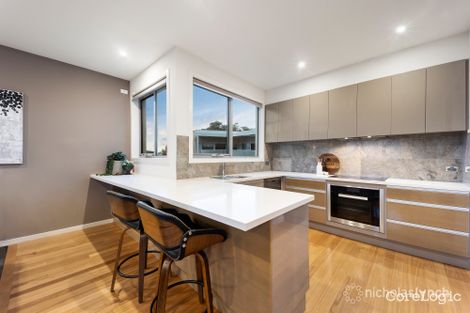 Property photo of 18 Flame Tree Grove Mornington VIC 3931