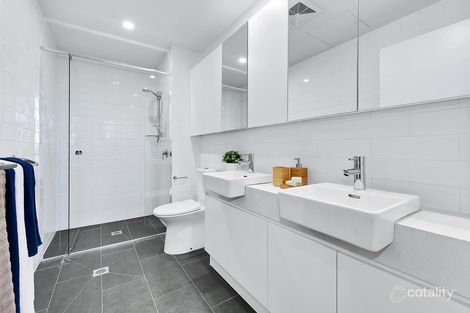 Property photo of 701/66-72 Lincoln Street Greenslopes QLD 4120
