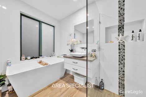 Property photo of 16 Hillview Rise Hampton Park VIC 3976