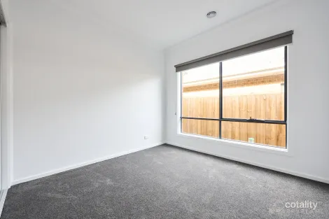 Property photo of 9 Caliche Place Cranbourne East VIC 3977