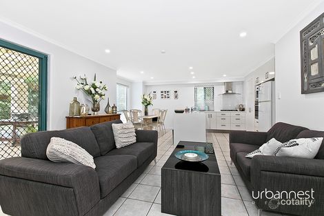 Property photo of 16 Iris Place Fitzgibbon QLD 4018