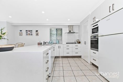 Property photo of 16 Iris Place Fitzgibbon QLD 4018