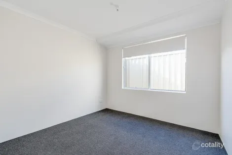Property photo of 18 Chasselas Road Hocking WA 6065