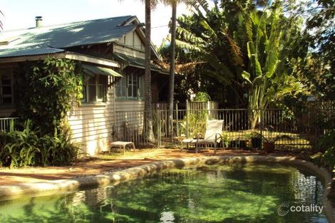 22 Barton Ave, Southport, QLD 4215