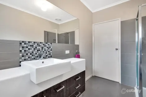 Property photo of 200 Craigieburn Road Craigieburn VIC 3064