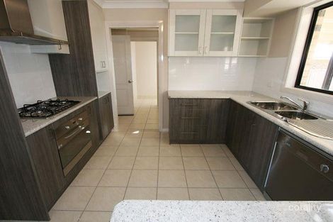 Property photo of 43 Hargrave Avenue Lloyd NSW 2650