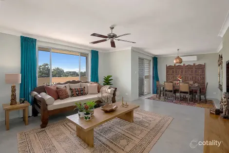 Property photo of 18 Dirrigeree Crescent Sawtell NSW 2452