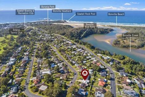 Property photo of 18 Dirrigeree Crescent Sawtell NSW 2452