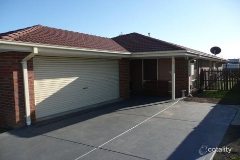 Property photo of 9 Jaye Place Cranbourne West VIC 3977