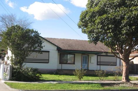 32 Glasgow Ave, Reservoir, VIC 3073