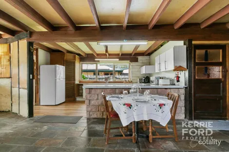 Property photo of 32 Victoria Street Toongabbie VIC 3856