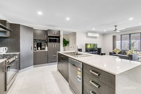 Property photo of 21 Johnstone Place Riverview QLD 4303
