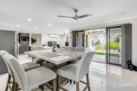 Property photo of 21 Johnstone Place Riverview QLD 4303