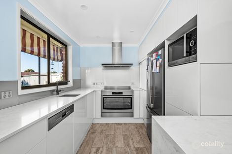 Property photo of 9 Boston Close Hunterview NSW 2330