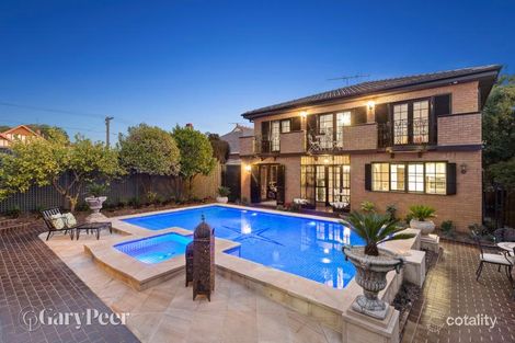 Property photo of 34 Orrong Crescent Caulfield North VIC 3161