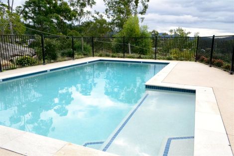 Property photo of 2/6 Rise Circuit Pacific Pines QLD 4211