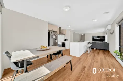 Property photo of 14 Pamplona Way Clyde North VIC 3978
