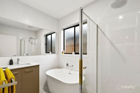 Property photo of 45 Hedge Street Armstrong Creek VIC 3217