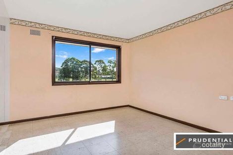 Property photo of 2 Cleopatra Drive Rosemeadow NSW 2560