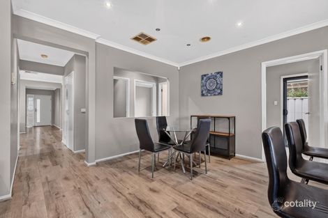 Property photo of 5 Daly Circuit Caroline Springs VIC 3023