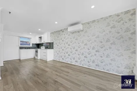 Property photo of 2/2 Railway Avenue Werribee VIC 3030