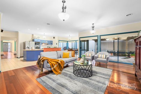 Property photo of 16 Cheviot Drive Mill Park VIC 3082