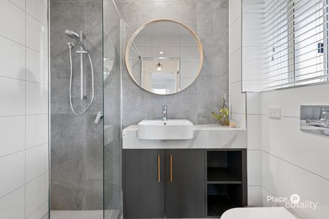 Property photo of 19/234 Shafston Avenue Kangaroo Point QLD 4169