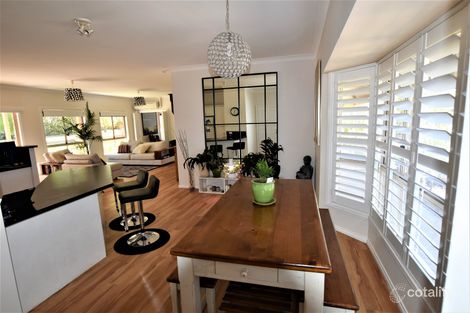 Property photo of 4 Robinia Close Kelso NSW 2795